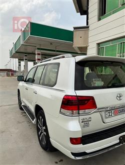 تويوتا لاندكروزر